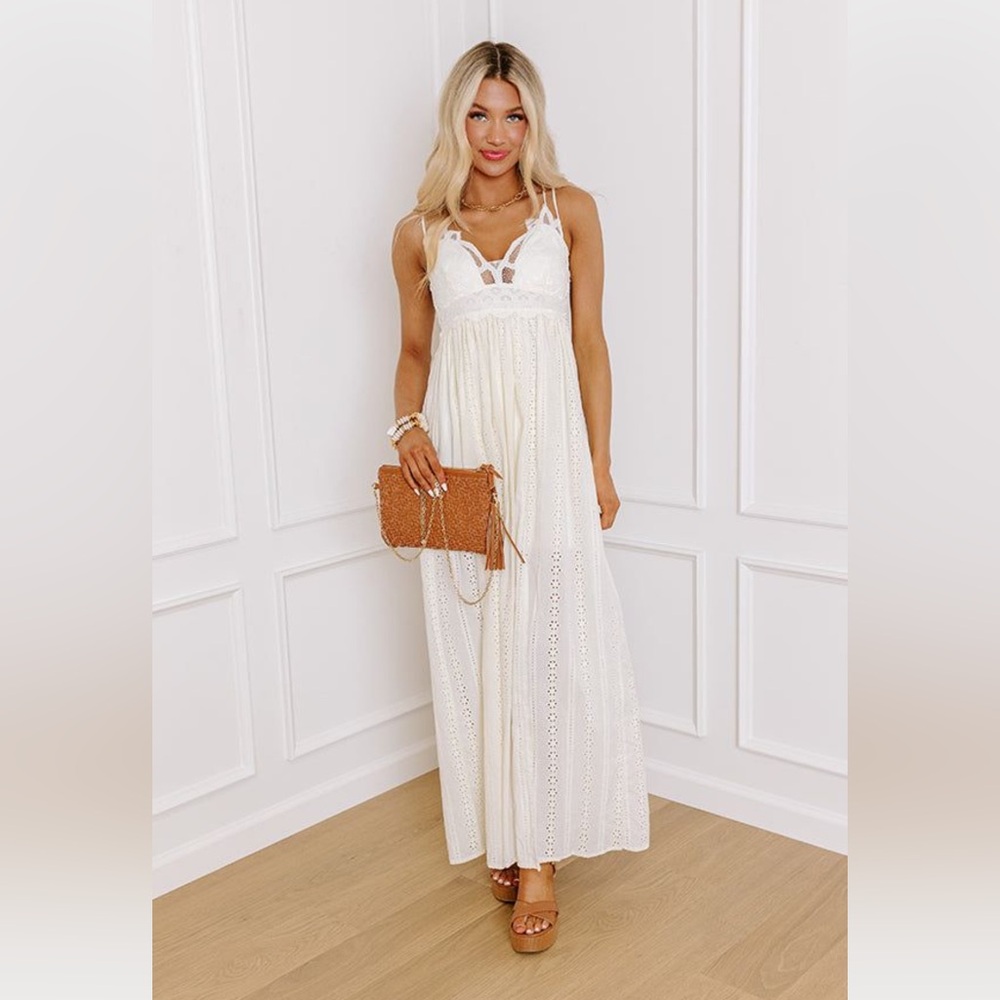 Hummingbird White Eyelet & Lace Maxi Dress | Size Small